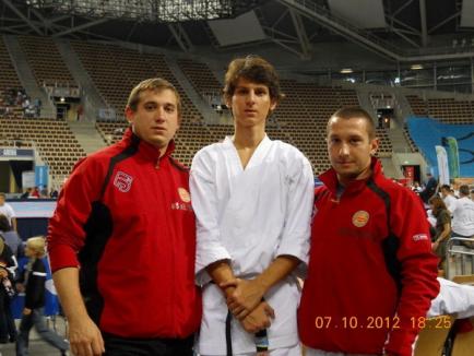 Două medalii de bronz pentru sportivii orădeni la Mondialele de karate tradiţional din Polonia